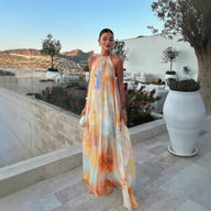 فستان ماكسي Sophia بحمالة رقبة وربطة دانتيل