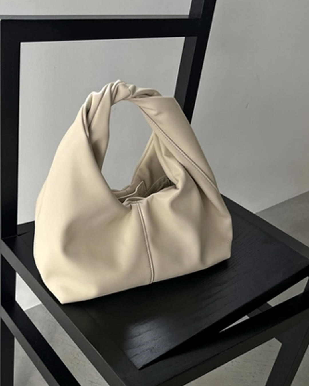 SOERA Gelyn Clutch Leather Bag - Handbags -  Creme Regular