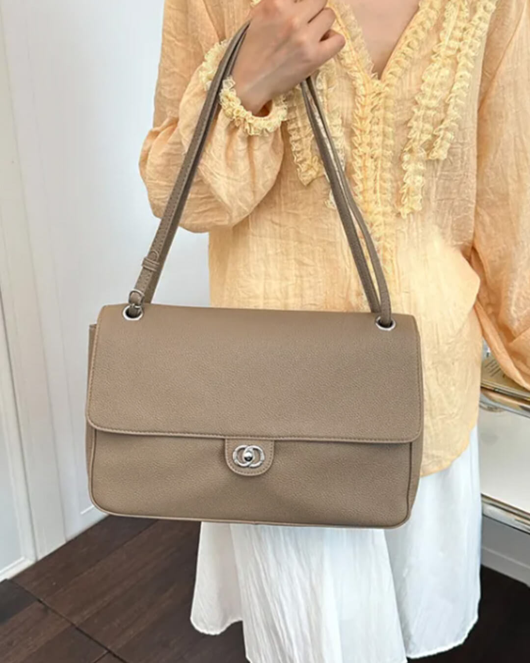 SOERA Josie Buckle Flap Shoulder Bag -  Cream 36×24×11 cm